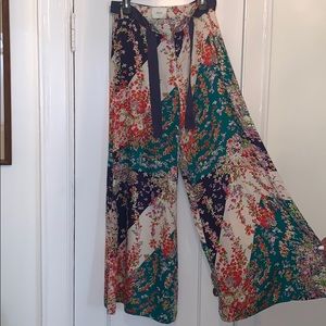 Floral wide leg pants